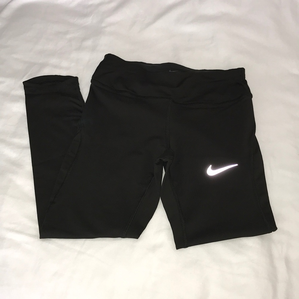 SOLD Olive Green Nike Dri-Fit Cropped Leggings